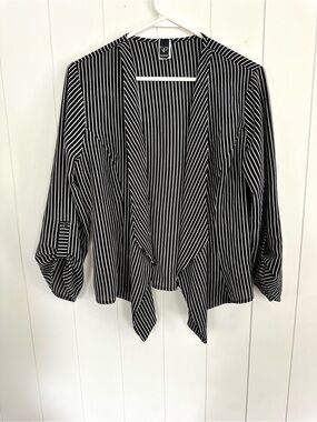 Windsor Women’s Black and White Striped Open Cardigan Style Blouse